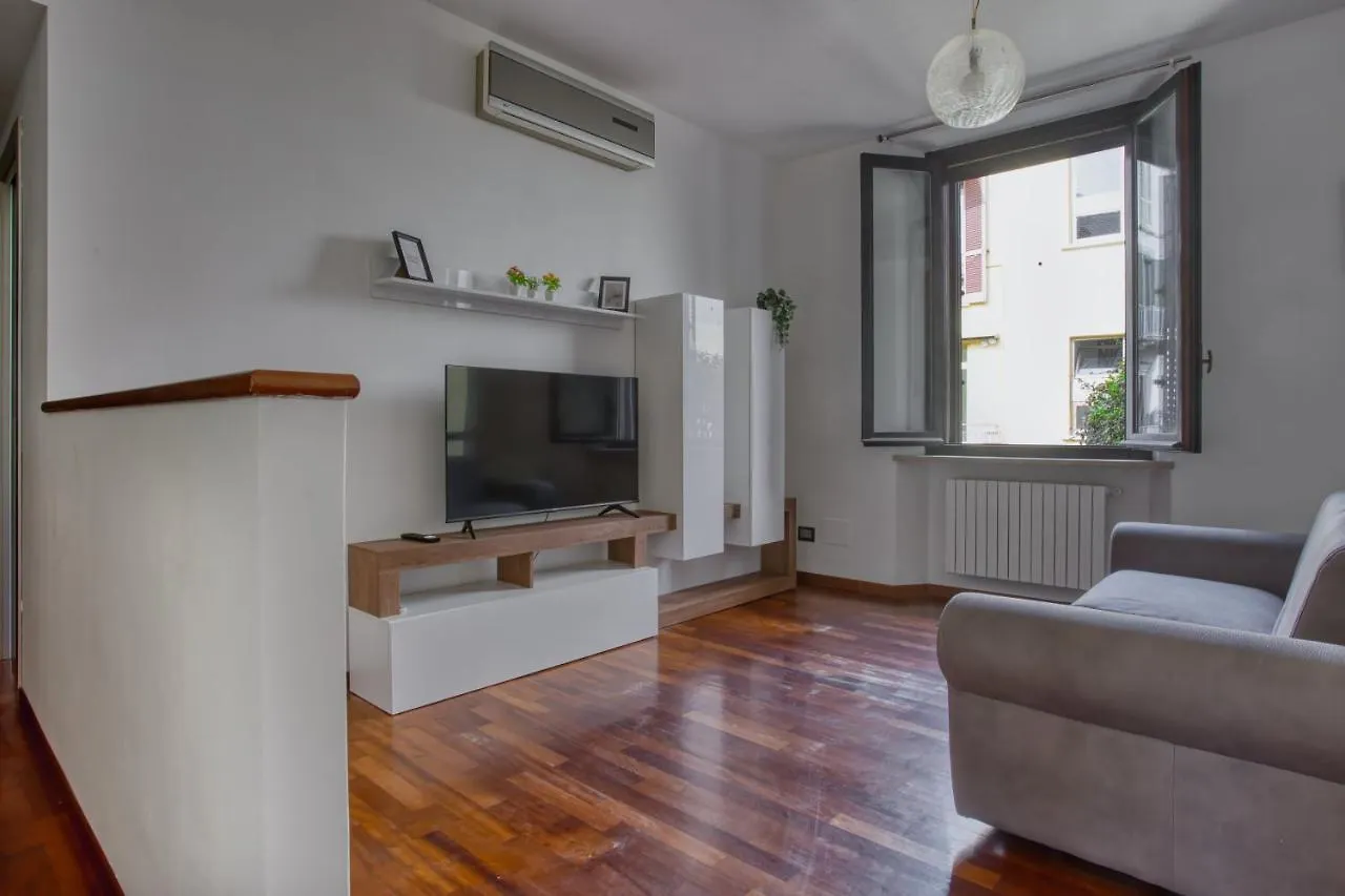 Apartmán Joivy Tasteful Flat With Balcony Milán
